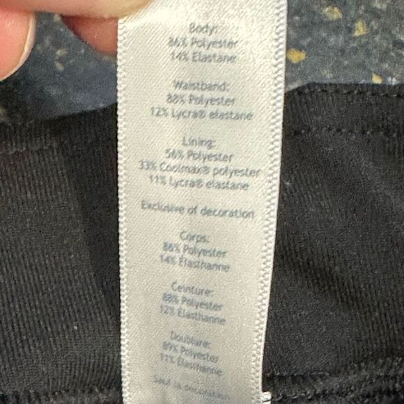 Ivivvia by Lululemon Running Shorts - Picture 4 of 4